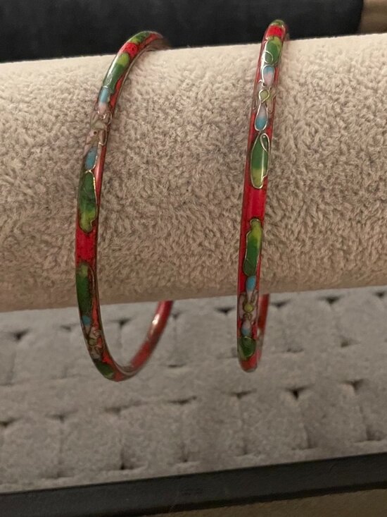 Cloisonne Jewelry - Vintage Jewelry Bundle Set of 2 Red Cloisonne Bangles 1960s Retro 20 grams Boho